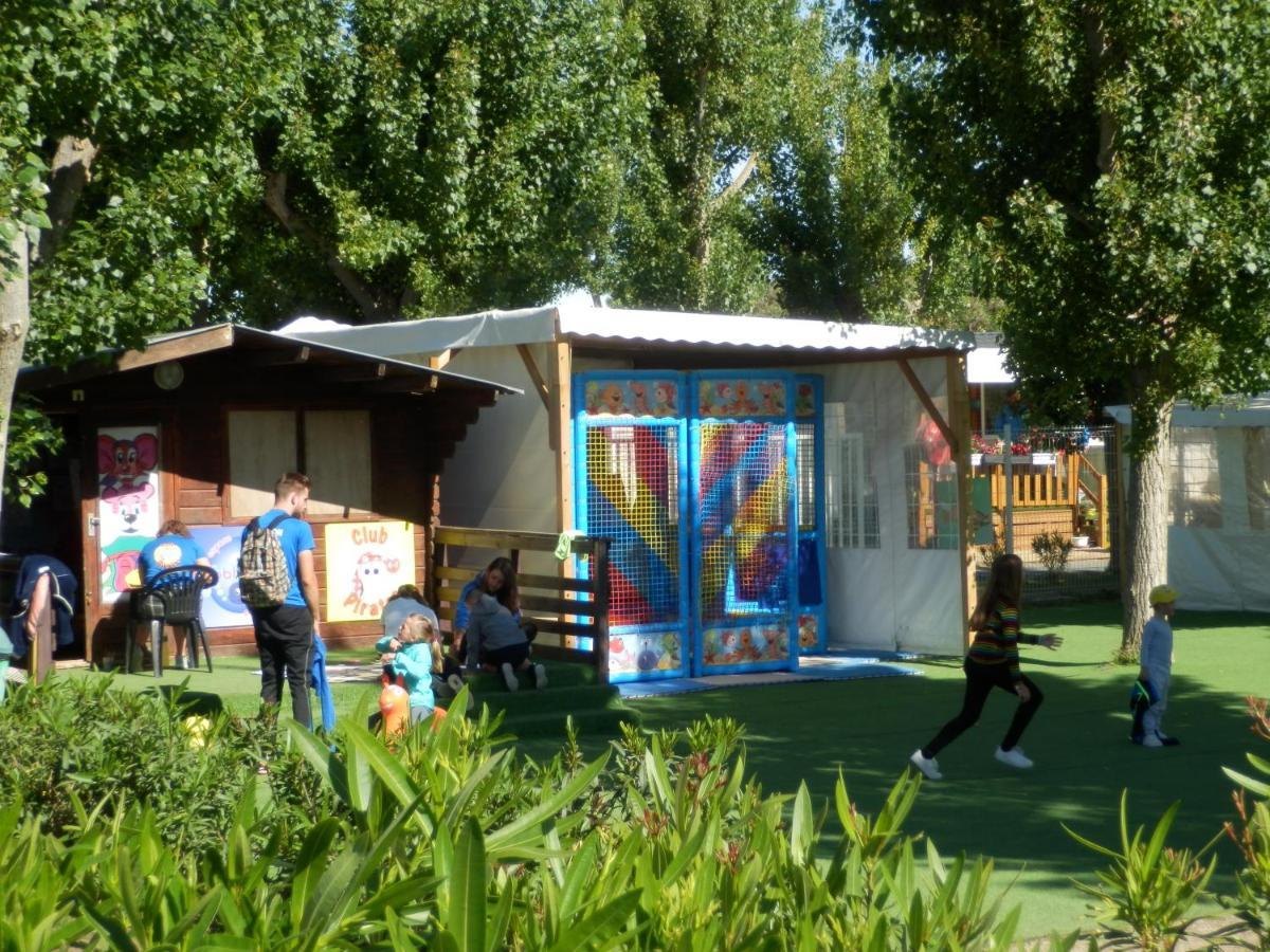 Hotel Camping Les Sables Du Midi Valras-Plage Zewnętrze zdjęcie